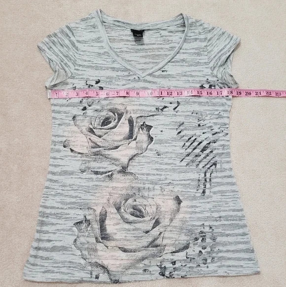 Y2K Vanity Burnout Cap Sleeve Baby Tee Shirt Womans Size Large Roses - Picture 6 of 9